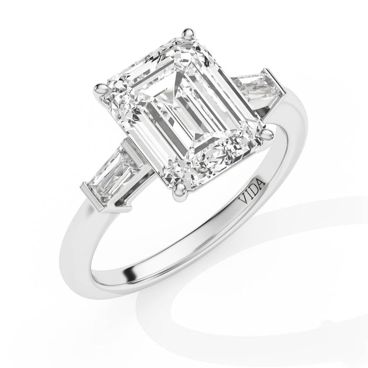 VIDA Halo Solitaire Ring
